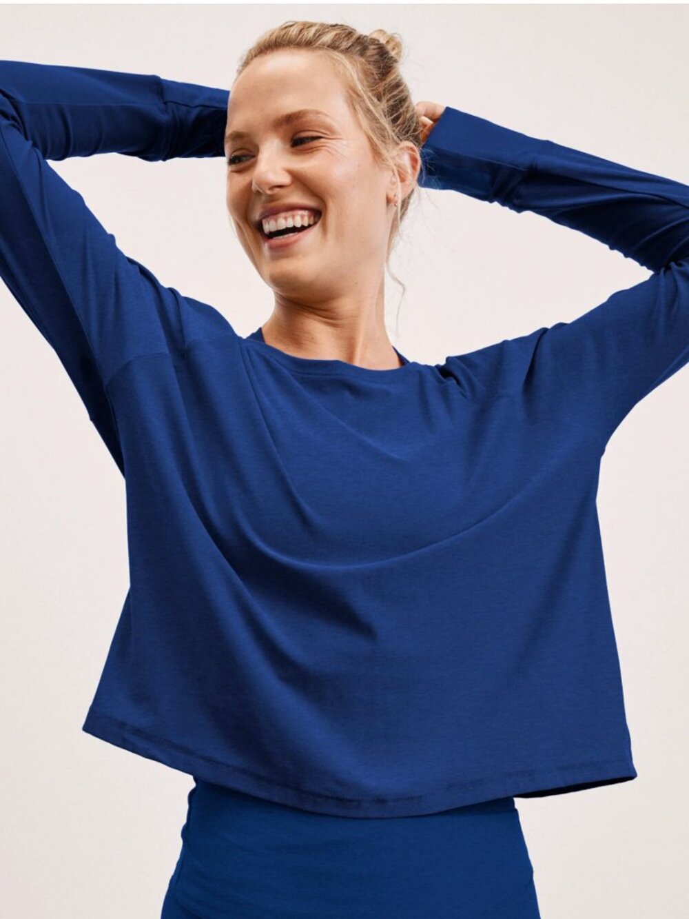 Beyond Yoga Featherweight Daydreamer Pullover in Marine Blue Heather Size Large